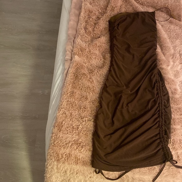 Pretty Little Thing brown one shoulder strap dress - tie detailing on bottom - Picture 5 of 5